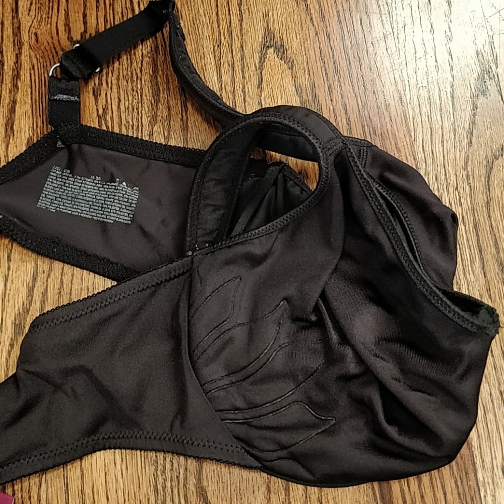 3 Bras!! 36 DD
